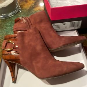 Vince Camuto Suede & Leather ankle boots Brown
